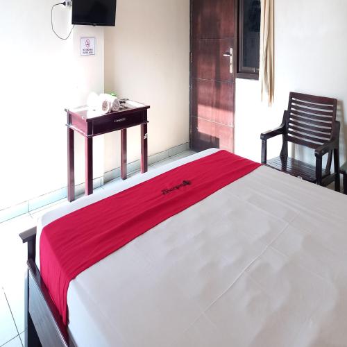reddoorz syariah hotel pandan wangi near alun alun sidoarjo