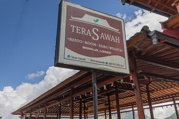 teras sawah guest house syariah