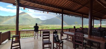 teras sawah guest house syariah
