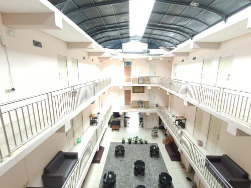 reddoorz fortune hotel jalan walanda maramis manado