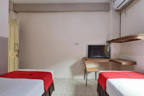 reddoorz fortune hotel jalan walanda maramis manado