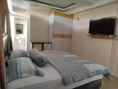 reddoorz fortune hotel jalan walanda maramis manado