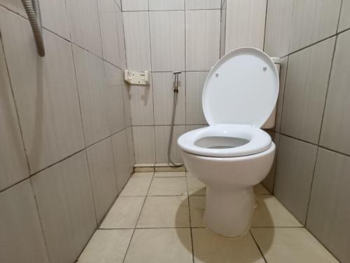 reddoorz fortune hotel jalan walanda maramis manado