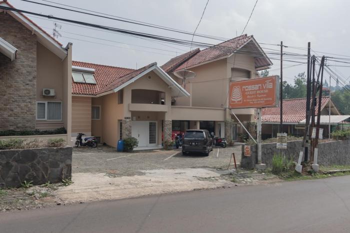 rossan villa hotel near kampus upi setiabudhi