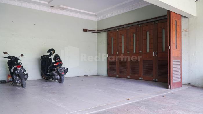 the karos residence mitra reddoorz