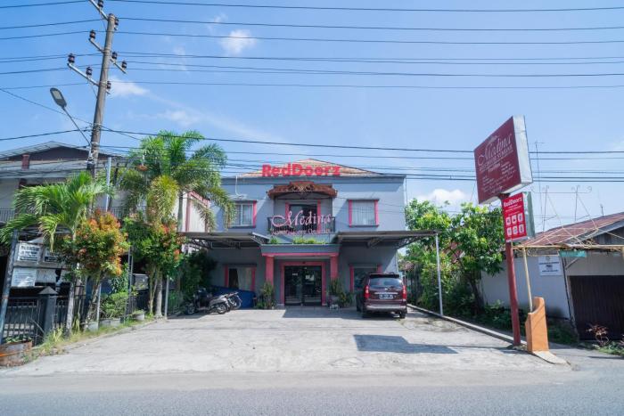 reddoorz syariah near tugu dodol kandangan