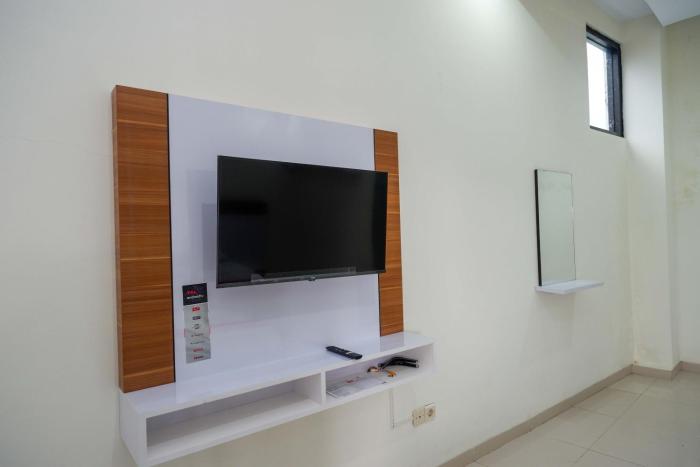 reddoorz near terminal tirtonadi 2