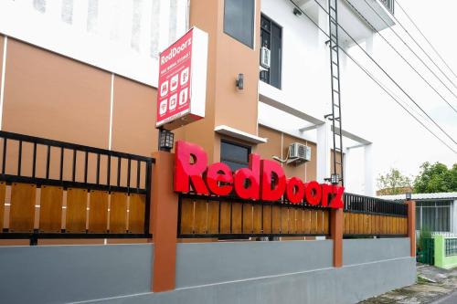 reddoorz near terminal tirtonadi 2