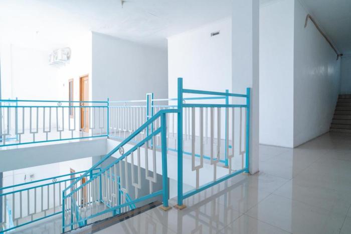 reddoorz near rs mitra keluarga waru