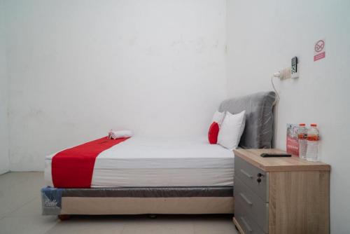 reddoorz near rs mitra keluarga waru