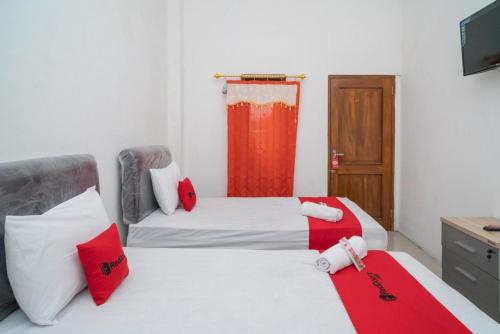 reddoorz near rs mitra keluarga waru