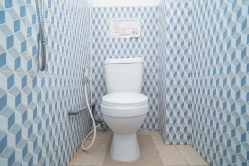 reddoorz near rs mitra keluarga waru