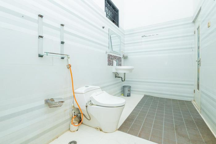 boss residence serang mitra reddoorz