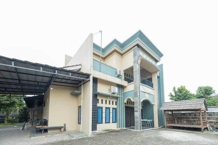 boss residence serang mitra reddoorz