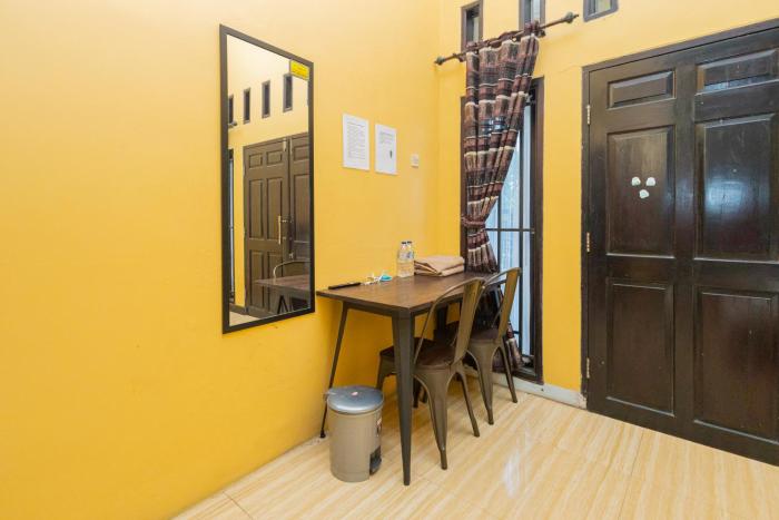 boss residence serang mitra reddoorz
