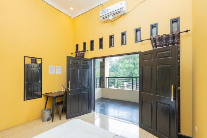 boss residence serang mitra reddoorz