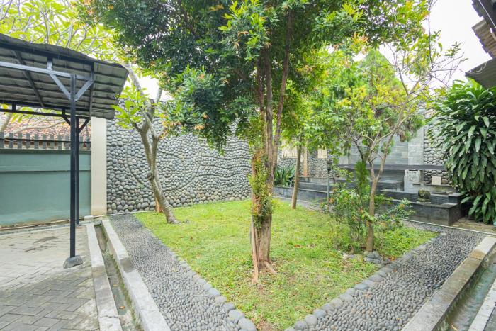 boss residence serang mitra reddoorz