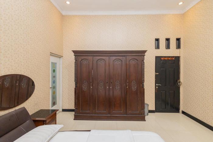 boss residence serang mitra reddoorz