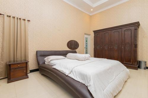 Boss Residence Serang Mitra Reddoorz,,2 star