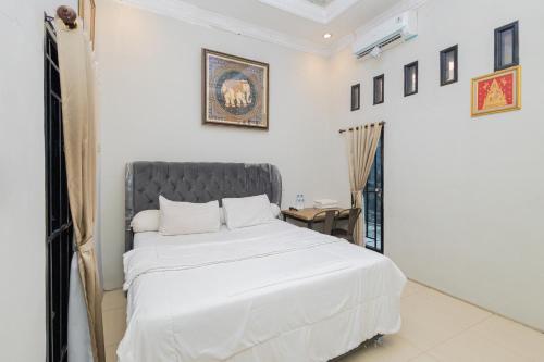boss residence serang mitra reddoorz