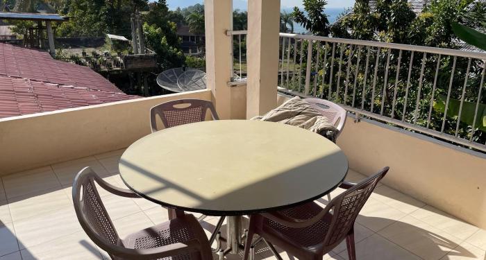 valencia homestay redpartner