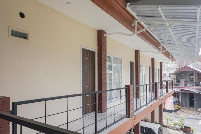 reddoorz syariah raya punten batu