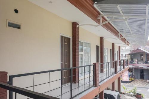 reddoorz syariah raya punten batu