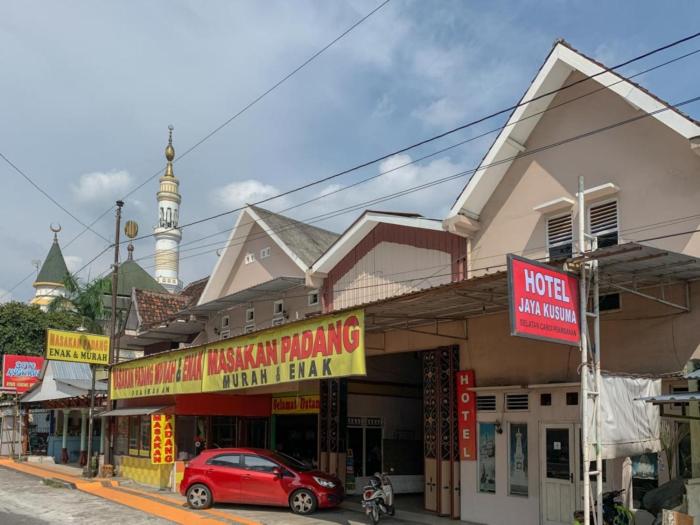 hotel jaya kusuma near candi prambanan