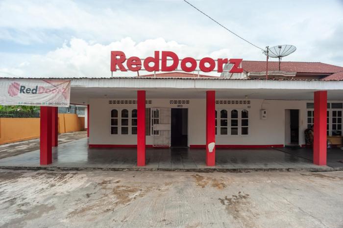reddoorz syariah near tugu juang jambi 3