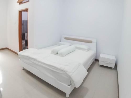 angel guest house lembang redpartner