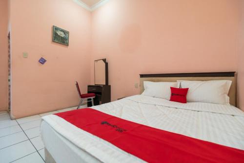 Reddoorz Near Silangit International Airport,,2 star