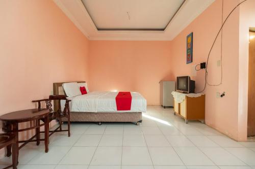 reddoorz near silangit international airport