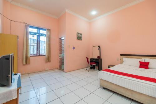 reddoorz near silangit international airport