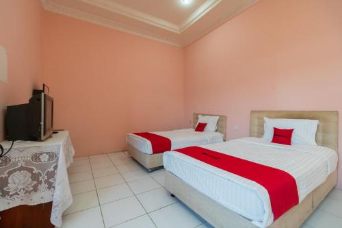 reddoorz near silangit international airport