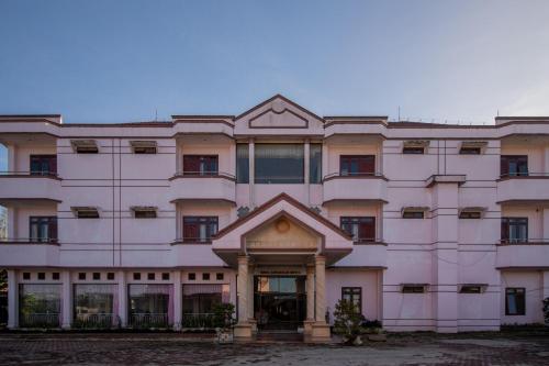 reddoorz near silangit international airport