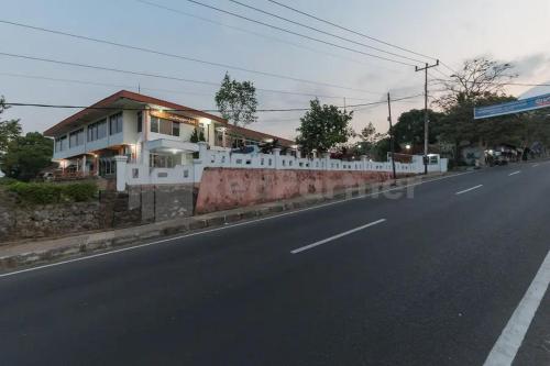 hotel new linggarjati mitra reddoorz