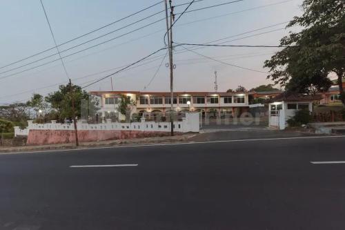 hotel new linggarjati mitra reddoorz