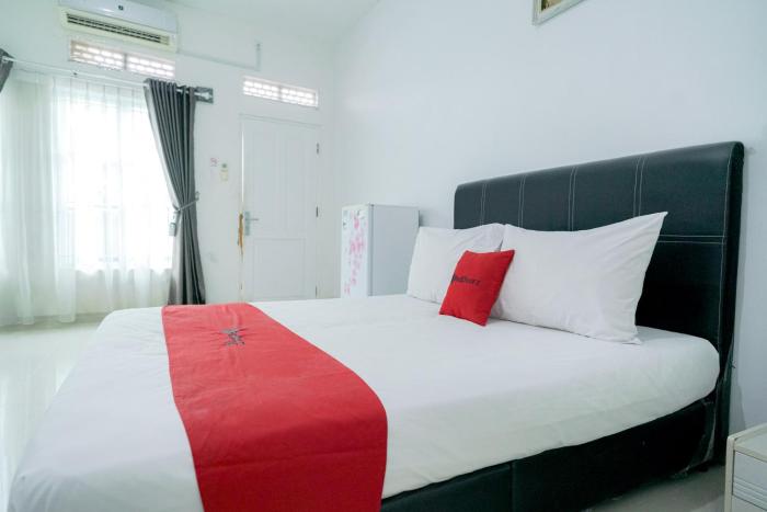 reddoorz syariah near rs awal bros batam
