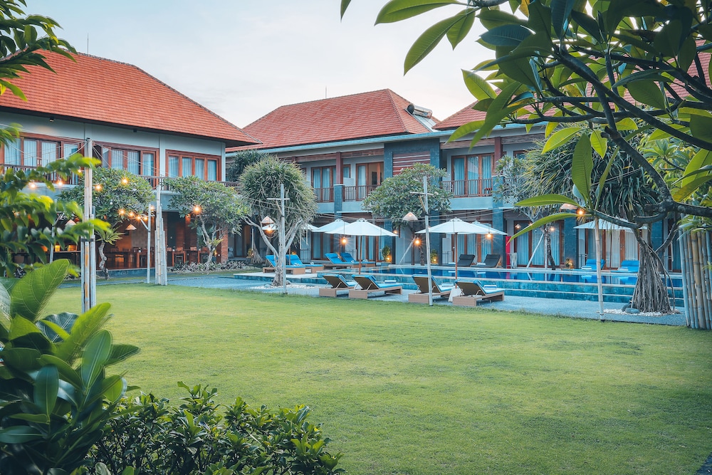 kubu cempaka seminyak hotel