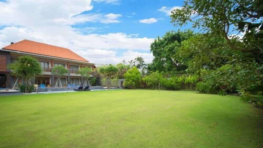 kubu cempaka seminyak hotel