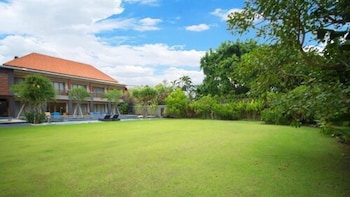 kubu cempaka seminyak hotel