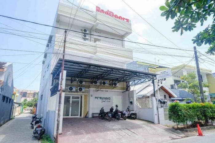 reddoorz near mall ratu indah 3
