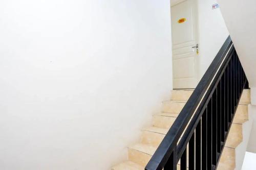 reddoorz near mall ratu indah 3