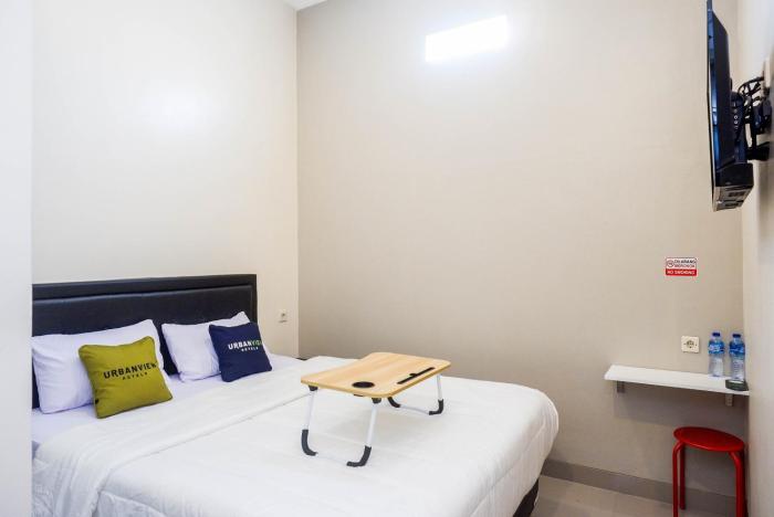 urbanview hotel near alun alun tegal