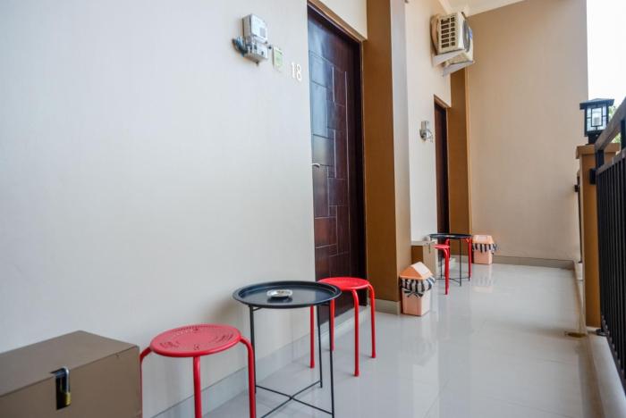 urbanview hotel near alun alun tegal