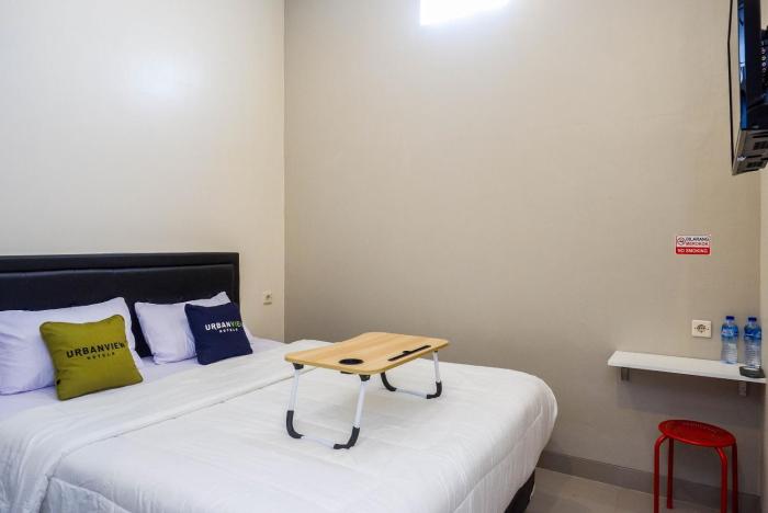 urbanview hotel near alun alun tegal