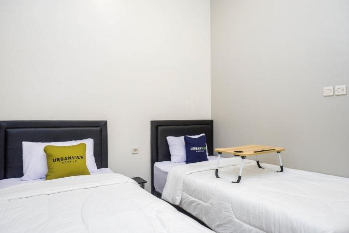 urbanview hotel near alun alun tegal