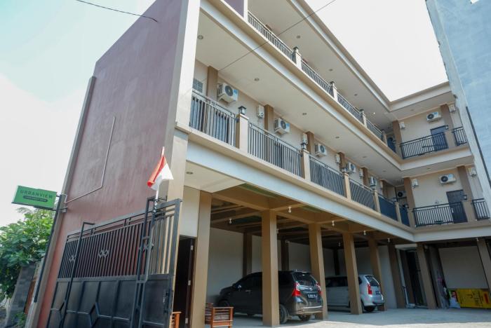 urbanview hotel near alun alun tegal