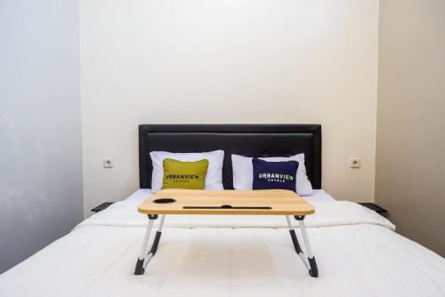 urbanview hotel near alun alun tegal