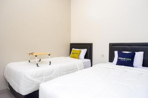 urbanview hotel near alun alun tegal